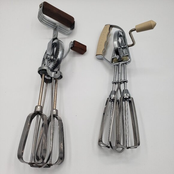 Retro Vintage Lot of 2 Stainless Steel Manual Crank Hand Mixers Maynard/ BB - Picture 1 of 8